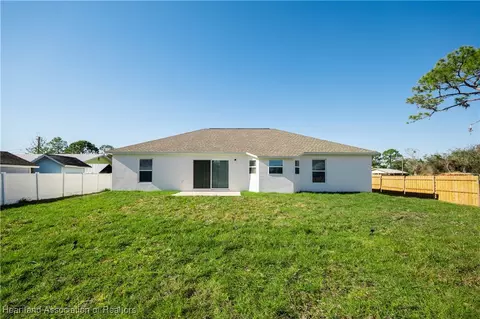 Exterior - 3026 Marlin Dr, Sebring, FL 33870 photo 4 of 5