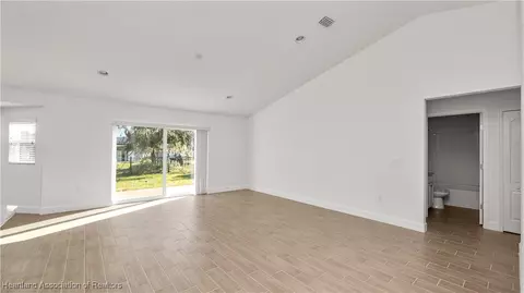 Living - 3026 Marlin Dr, Sebring, FL 33870 photo 6 of 11