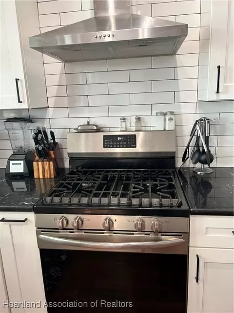 Kitchen - 1330 Painter Rd, Wauchula, FL 33873 photo 2 of 5