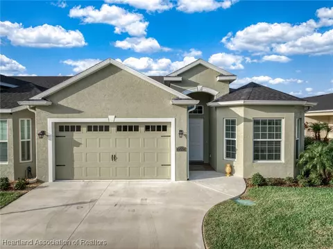 3096 Kapalua Ct, Sebring, FL 33872