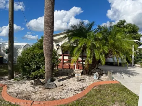 1236 W Bell St, Avon Park, FL 33825