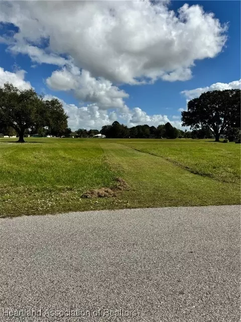 501 Maya Dr, Sebring, FL 33876 photo 2