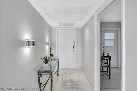 Entry Way - 3100 N Course Ln, Pompano Beach, FL 33069 photo 2 of 2