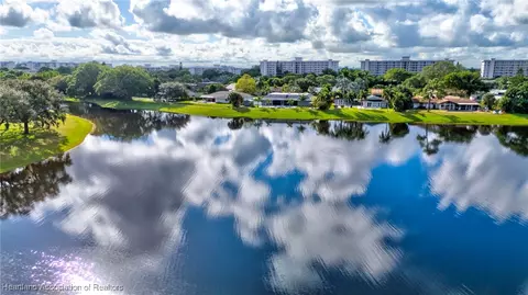View/Area - 3100 N Course Ln, Pompano Beach, FL 33069 photo 2 of 9