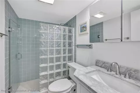 Bath - 3100 N Course Ln, Pompano Beach, FL 33069 photo 3 of 3