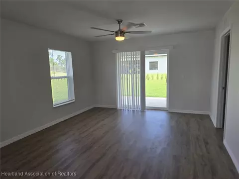 6953 Dickinson Dr, Sebring, FL 33872 photo 8