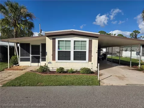 68 Pine Aire Cir, Lake Placid, FL 33852