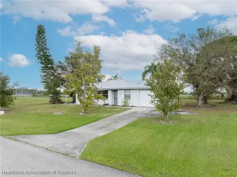 8801 Castile Rd, Sebring, FL 33876 photo 4