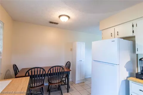 8801 Castile Rd, Sebring, FL 33876 photo 9