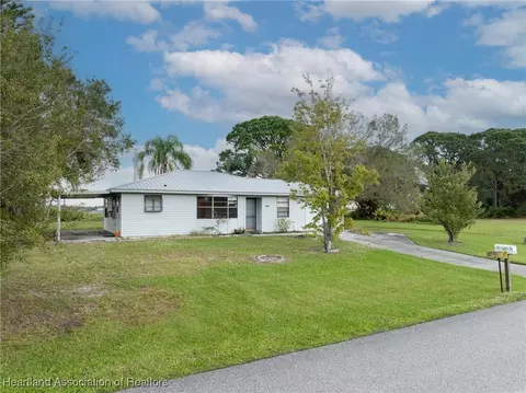 8801 Castile Rd, Sebring, FL 33876 photo 3