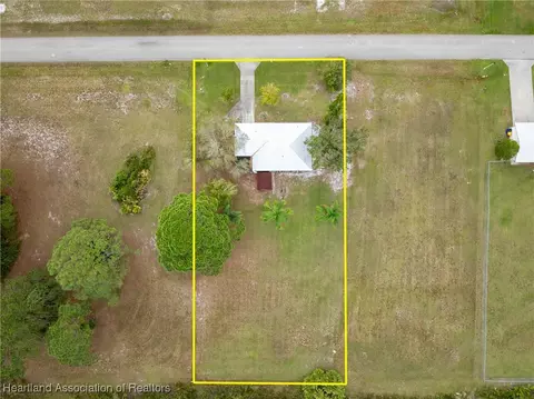 8801 Castile Rd, Sebring, FL 33876 photo 2