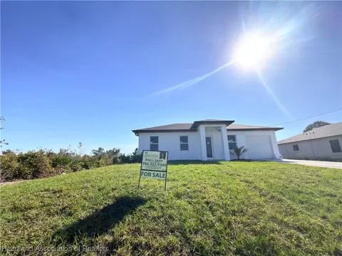 2803 68th St W, Lehigh Acres, FL 33971