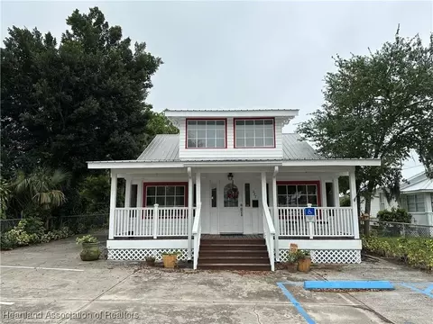 227 N Commerce Ave, Sebring, FL 33870