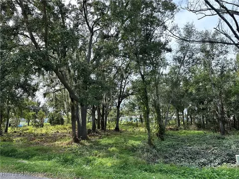 1502 Park Rd, Lake Placid, FL 33852