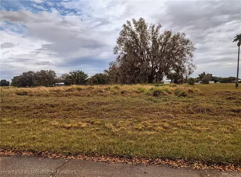 7268 Golf Club Dr, Sebring, FL 33876