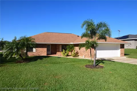 1806 Sylvia St, Lake Placid, FL 33852