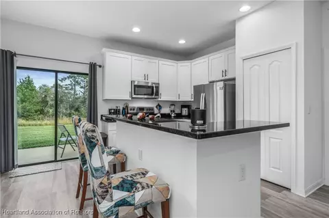 4548 San Lorenzo Dr, Sebring, FL 33872 photo 8