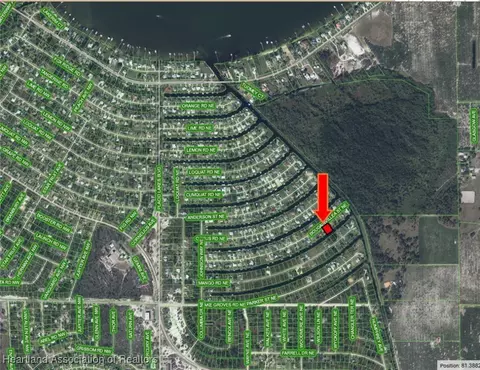 157 Bougainvillea St NE, Lake Placid, FL 33852