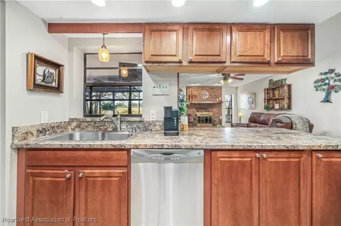 Kitchen - 100 Tortoise Rd, Sebring, FL 33876 photo 5 of 5