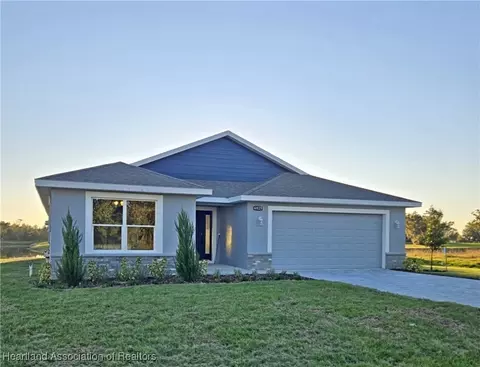 6829 Heavitree Dr, Sebring, FL 33876
