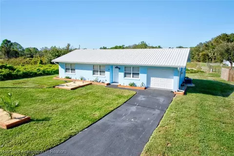 113 White Ave NE, Lake Placid, FL 33852