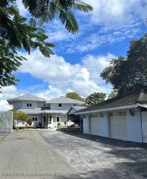 445 Bright Hill Ave, Lake Placid, FL 33852