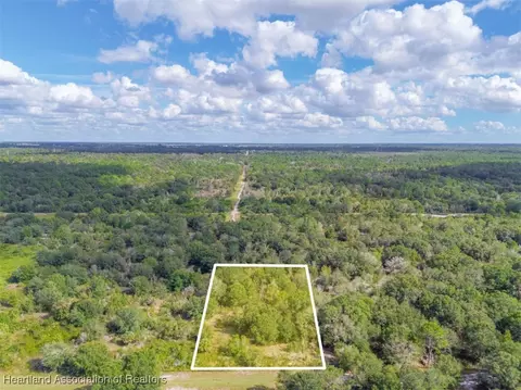 2113 Bear Bryant Rd, Avon Park, FL 33825