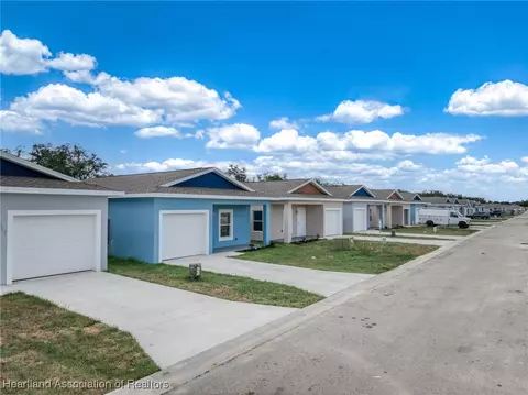 802 Vizcaya Ct, Sebring, FL 33870 photo 22
