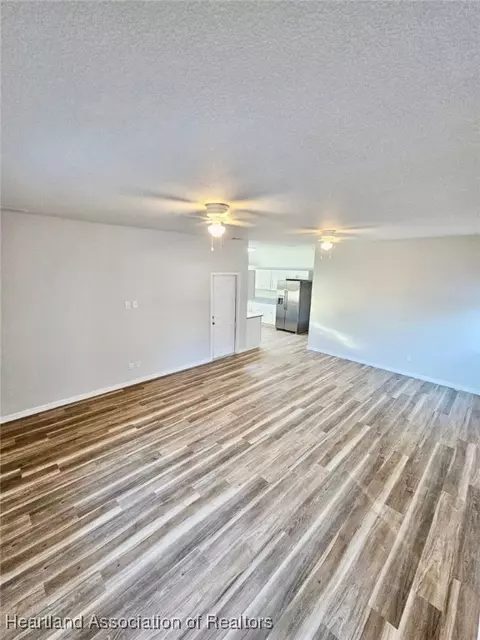 802 Vizcaya Ct, Sebring, FL 33870 photo 12