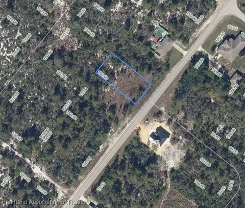 1054 Rebel Ave, Lake Placid, FL 33852