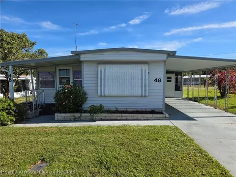 48 Paradise Lake Dr, Lake Placid, FL 33852
