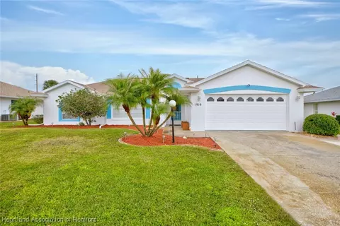 1910 Jackson Heights Dr, Sebring, FL 33870