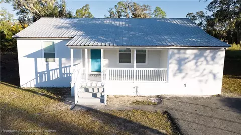 1300 Lakeview Dr, Sebring, FL 33870