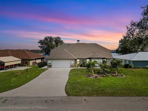 5310 N Huckleberry Lake Dr, Sebring, FL 33875