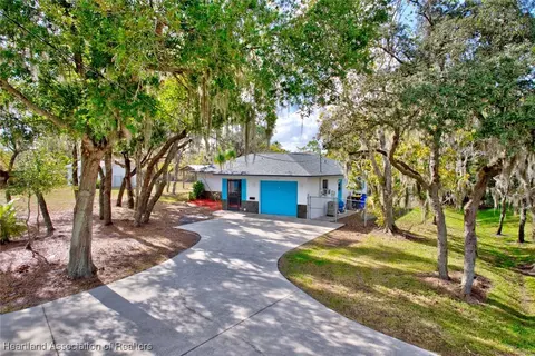 160 Highlands Lake Dr, Lake Placid, FL 33852