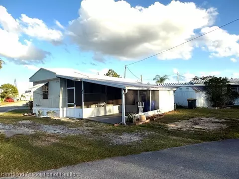 4510 Welcome Dr, Sebring, FL 33870 photo 2