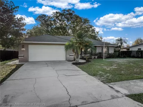 2419 Cleveland Rd, Sebring, FL 33870