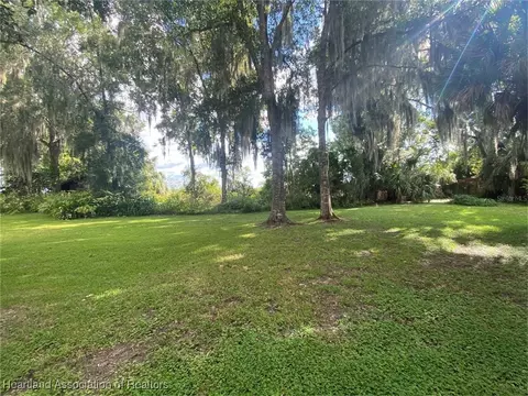N Lake Reedy Boulevard, Frostproof, FL 33843