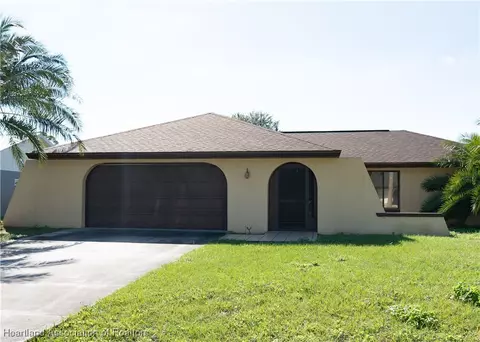 3825 Santiago St, Sebring, FL 33872