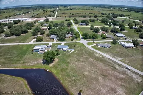 300 Arrowhead Dr, Sebring, FL 33876 photo 9