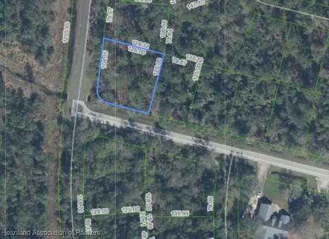 8826 Granada Blvd, Sebring, FL 33872