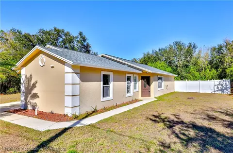 220 Sunbeam Ct, Lake Placid, FL 33852