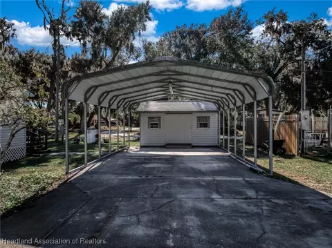 7847 King James Dr, Sebring, FL 33876 photo 4
