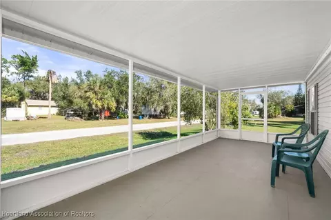 7847 King James Dr, Sebring, FL 33876 photo 6