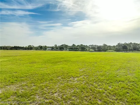 2000 Overlook Bay Dr, Sebring, FL 33875 photo 9