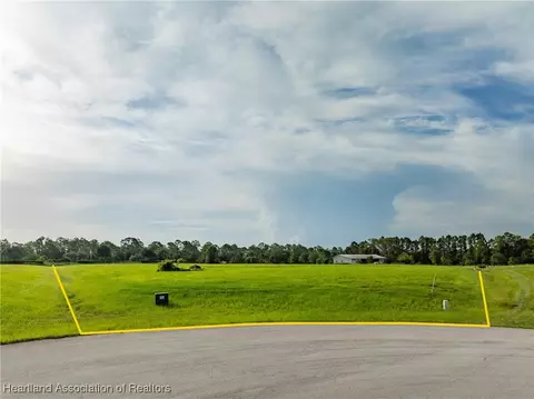 2000 Overlook Bay Dr, Sebring, FL 33875 photo 4