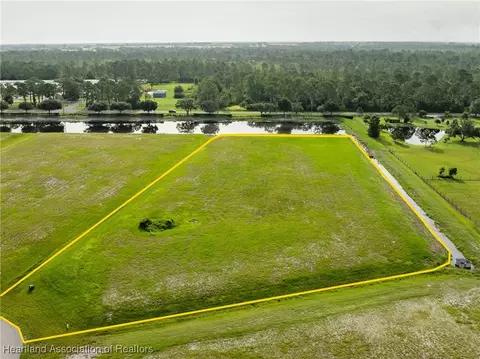 2000 Overlook Bay Dr, Sebring, FL 33875 photo 3