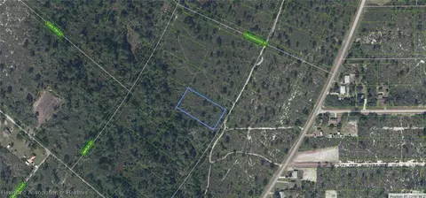 718 Dolphin Ave, Lake Placid, FL 33852