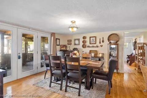 Dining - 3124 Hicks Rd, Lorida, FL 33857 photo 1 of 4