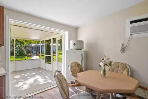 Dining - 3124 Hicks Rd, Lorida, FL 33857 photo 4 of 4
